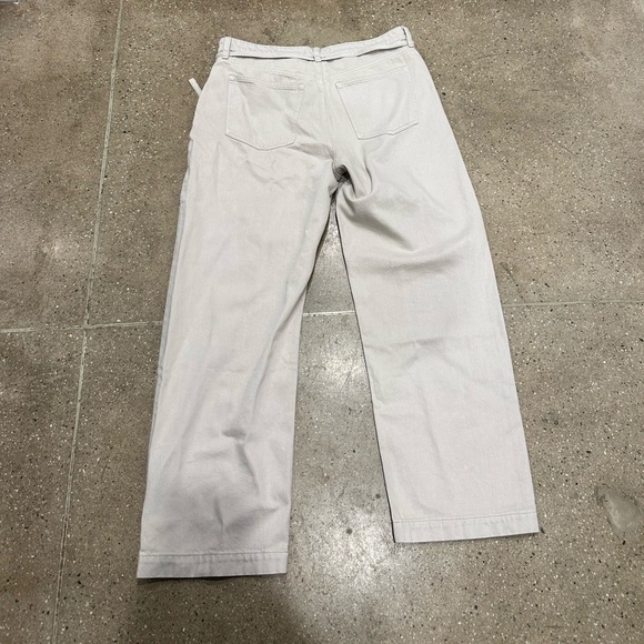 Abercrombie and Fitch Loose High Rise Tan Jeans - Picture 4 of 4